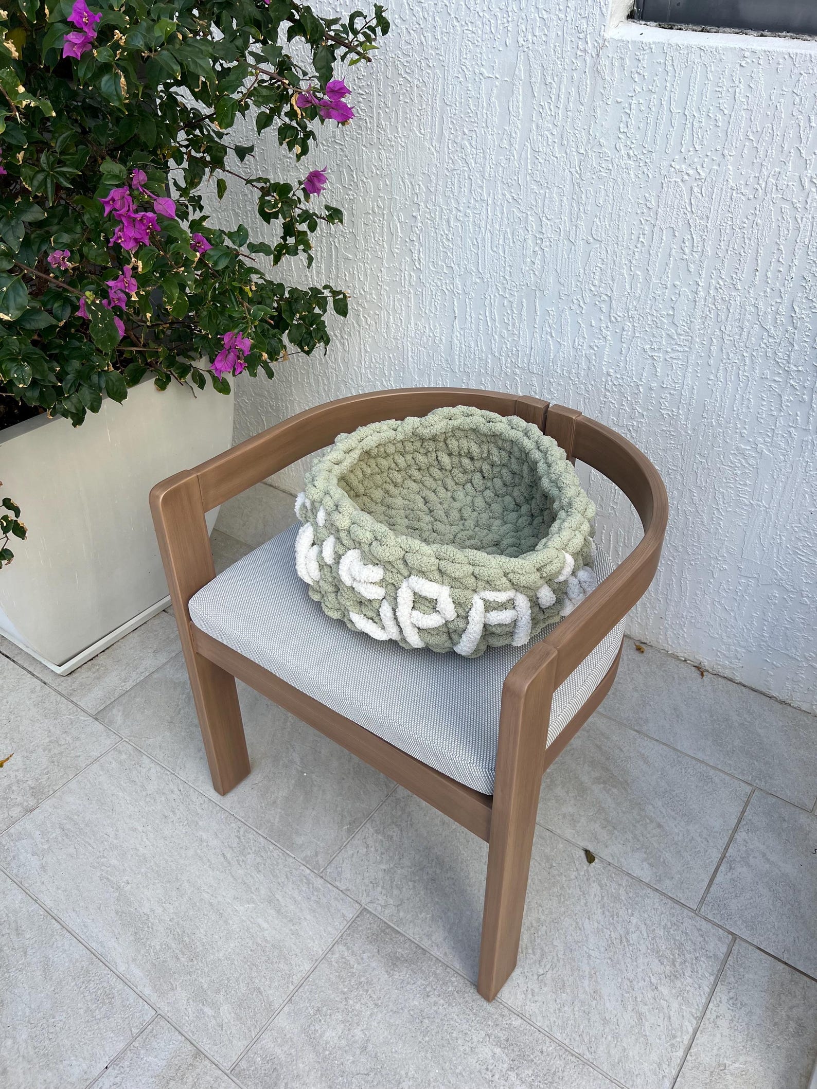 Honest Pets® "Paw Spa" Gehäkeltes Katzennest aus Chenille