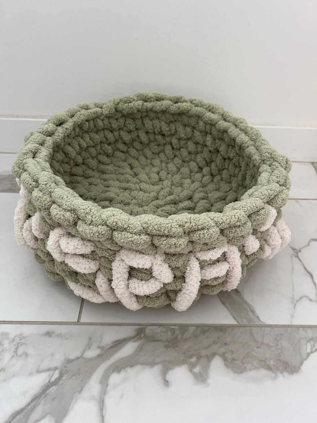 Honest Pets® "Paw Spa" Gehäkeltes Katzennest aus Chenille