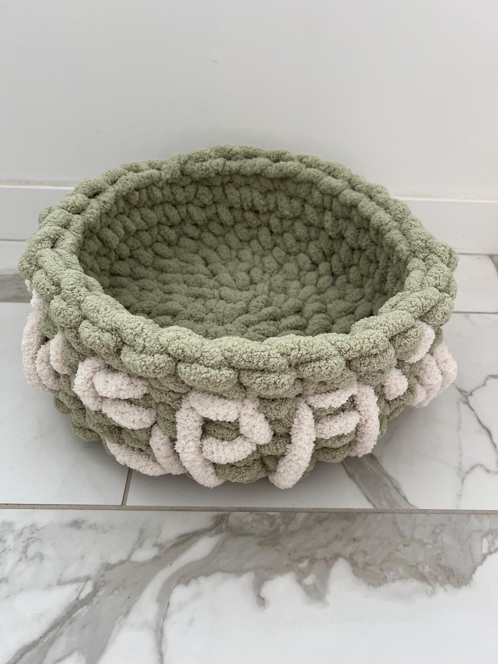 Honest Pets® "Paw Spa" Gehäkeltes Katzennest aus Chenille