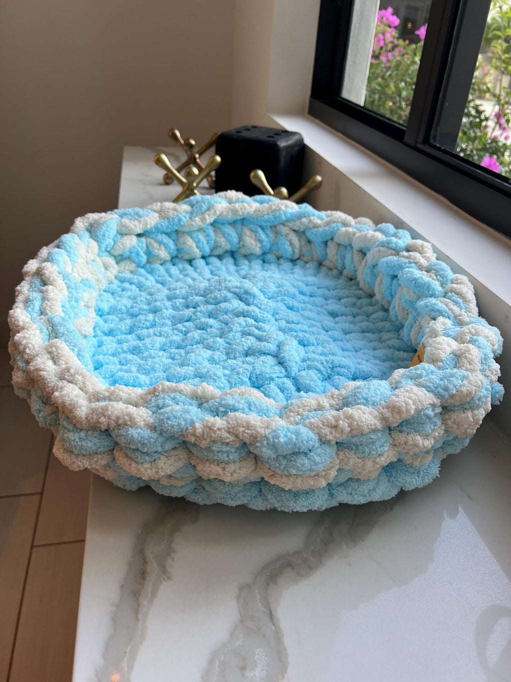 Honest Pets® "Cloud Cushion" Extra-Plüsch Haustierbett – Doppelgarn Handgestrickt