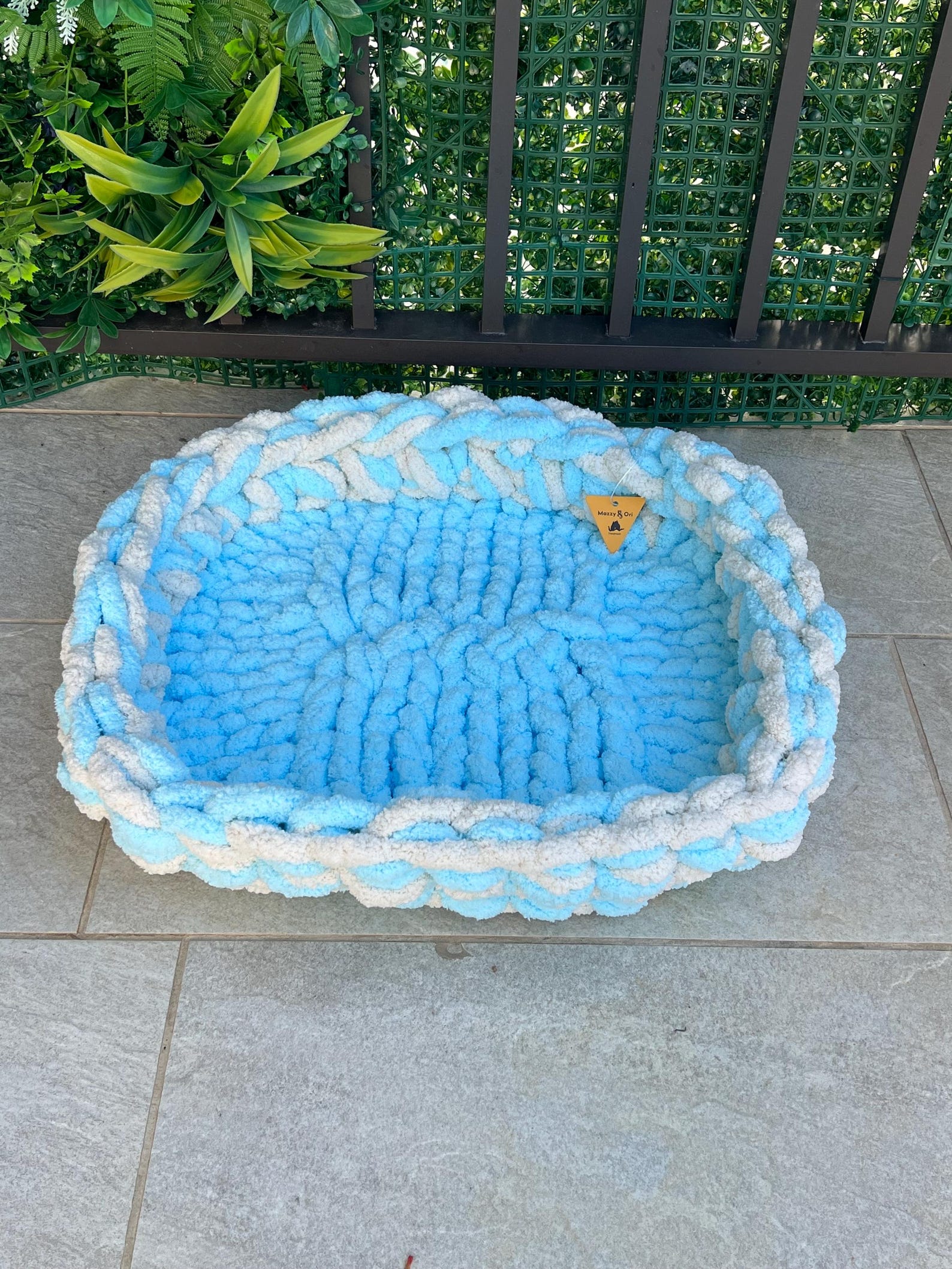 Honest Pets® "Cloud Cushion" Extra-Plüsch Haustierbett – Doppelgarn Handgestrickt