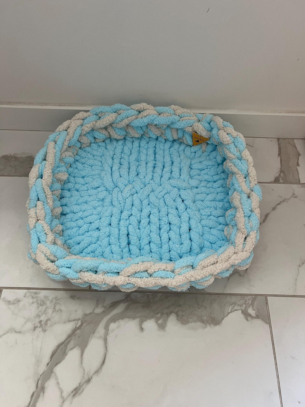 Honest Pets® "Cloud Cushion" Extra-Plüsch Haustierbett – Doppelgarn Handgestrickt