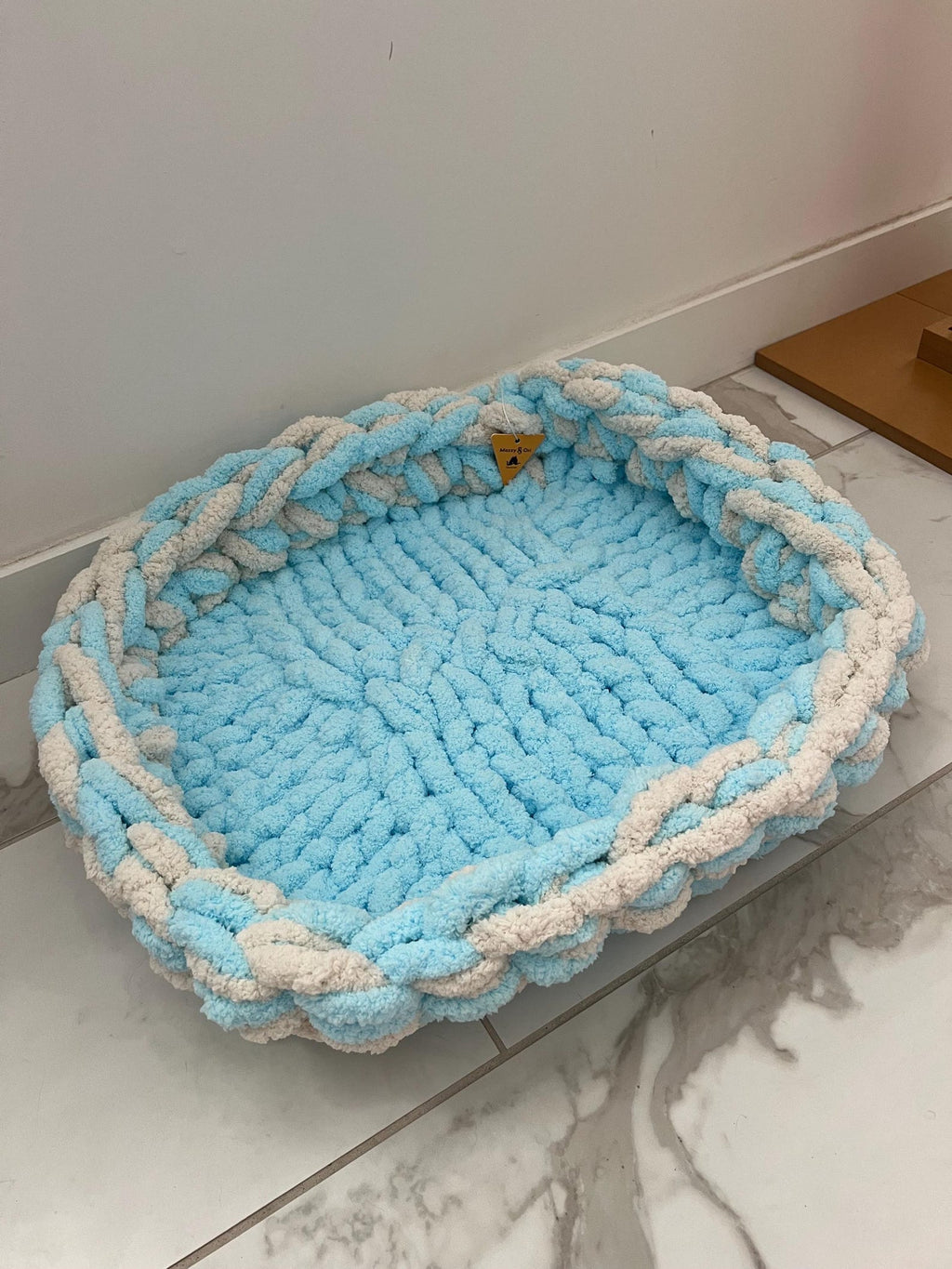 Honest Pets® "Cloud Cushion" Extra-Plüsch Haustierbett – Doppelgarn Handgestrickt
