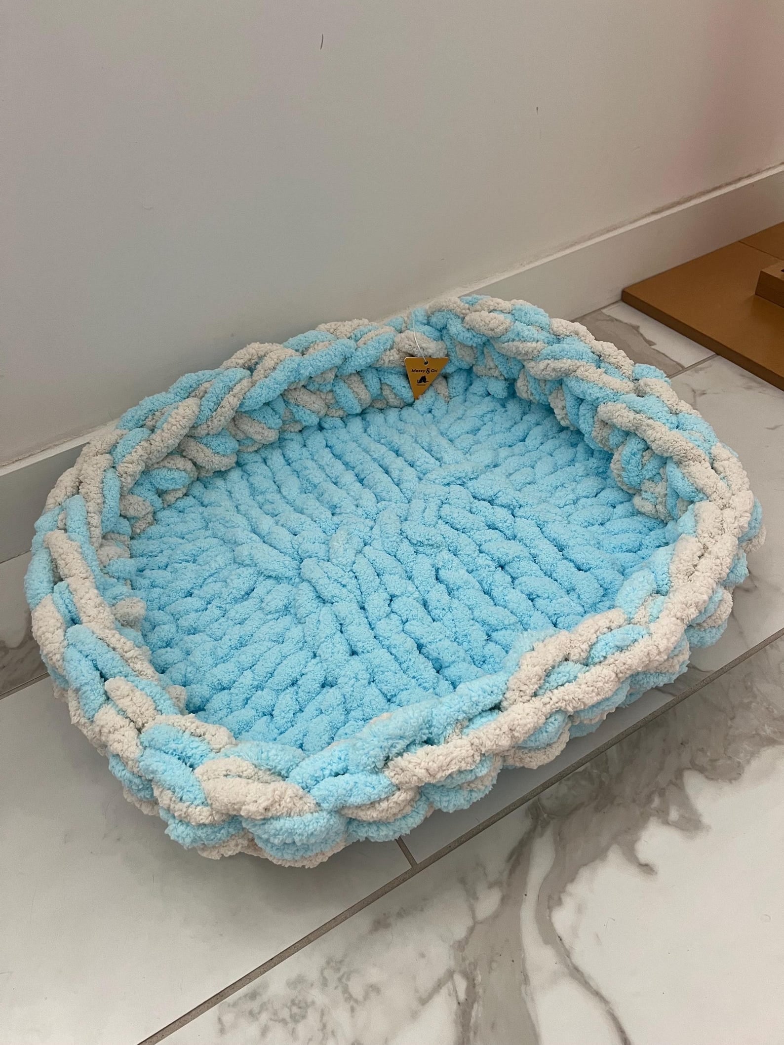 Honest Pets® "Cloud Cushion" Extra-Plüsch Haustierbett – Doppelgarn Handgestrickt