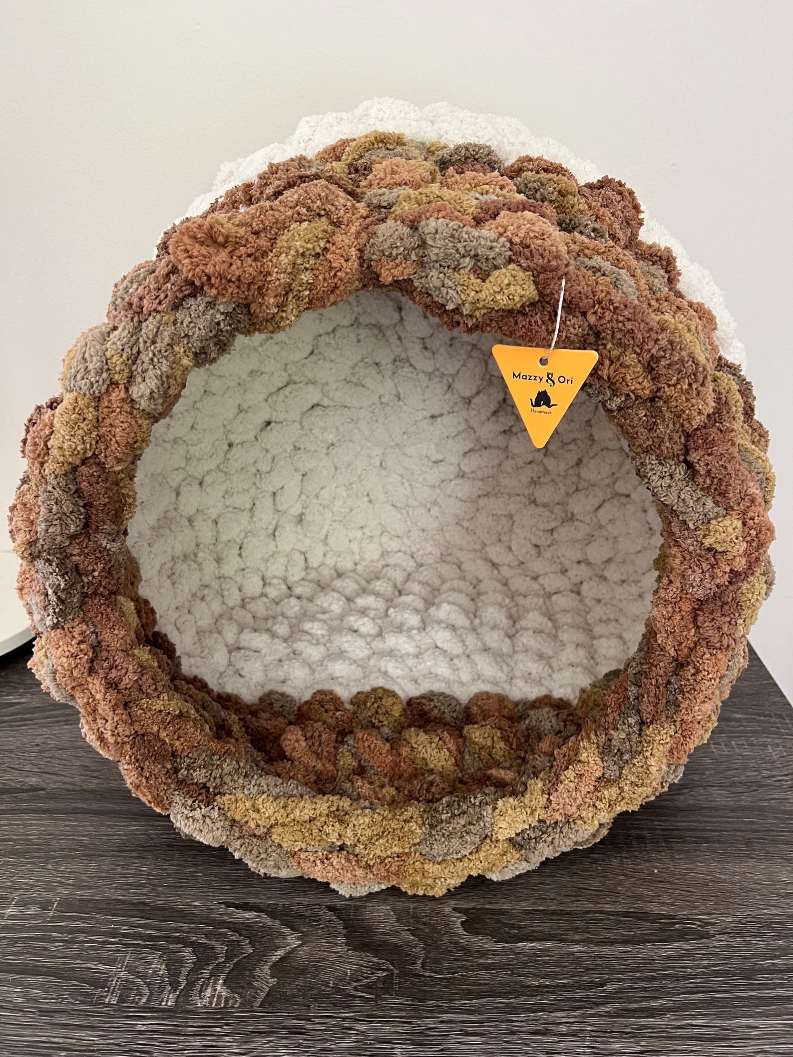Honest Pets® "Cozy Cave" Gehäkeltes Katzenhaus aus Chenille – Formstabil & Handgefertigt