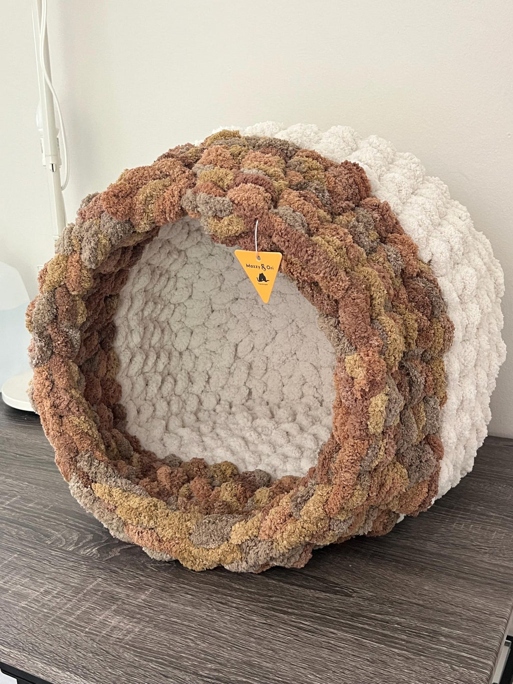 Honest Pets® "Cozy Cave" Gehäkeltes Katzenhaus aus Chenille – Formstabil & Handgefertigt