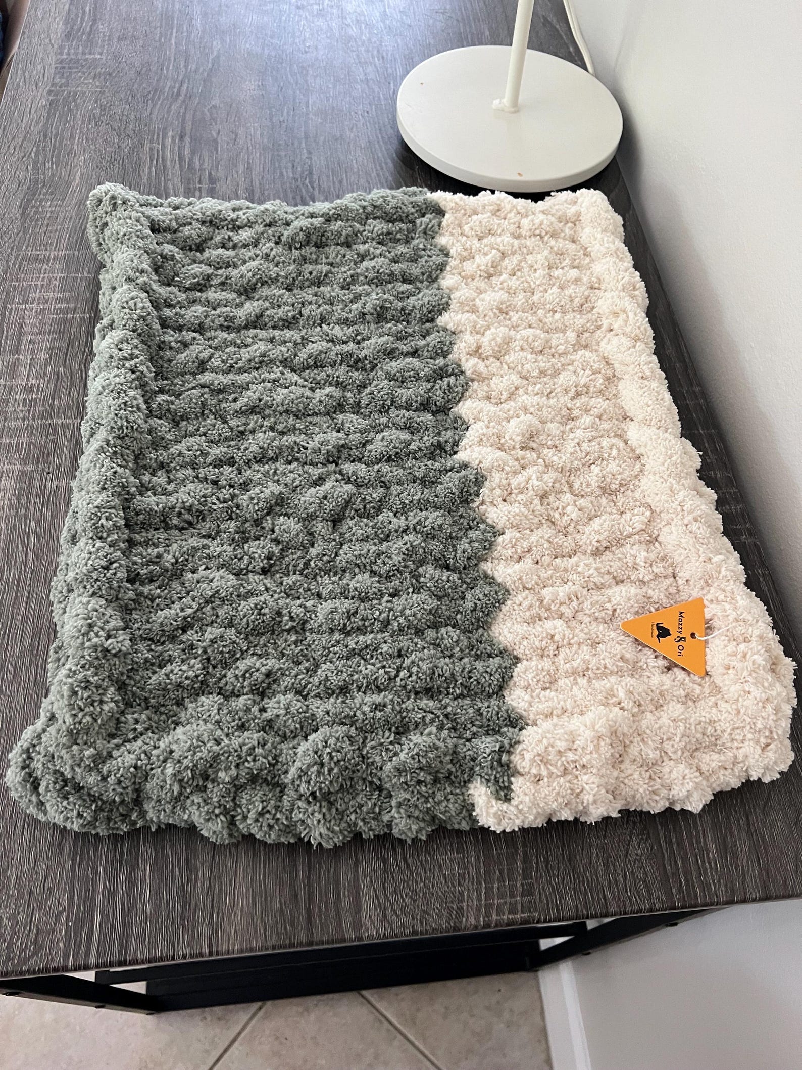 Honest Pets® "Cozy Spot" Weiche Chenille-Matte – Handgefertigt & Anpassbar