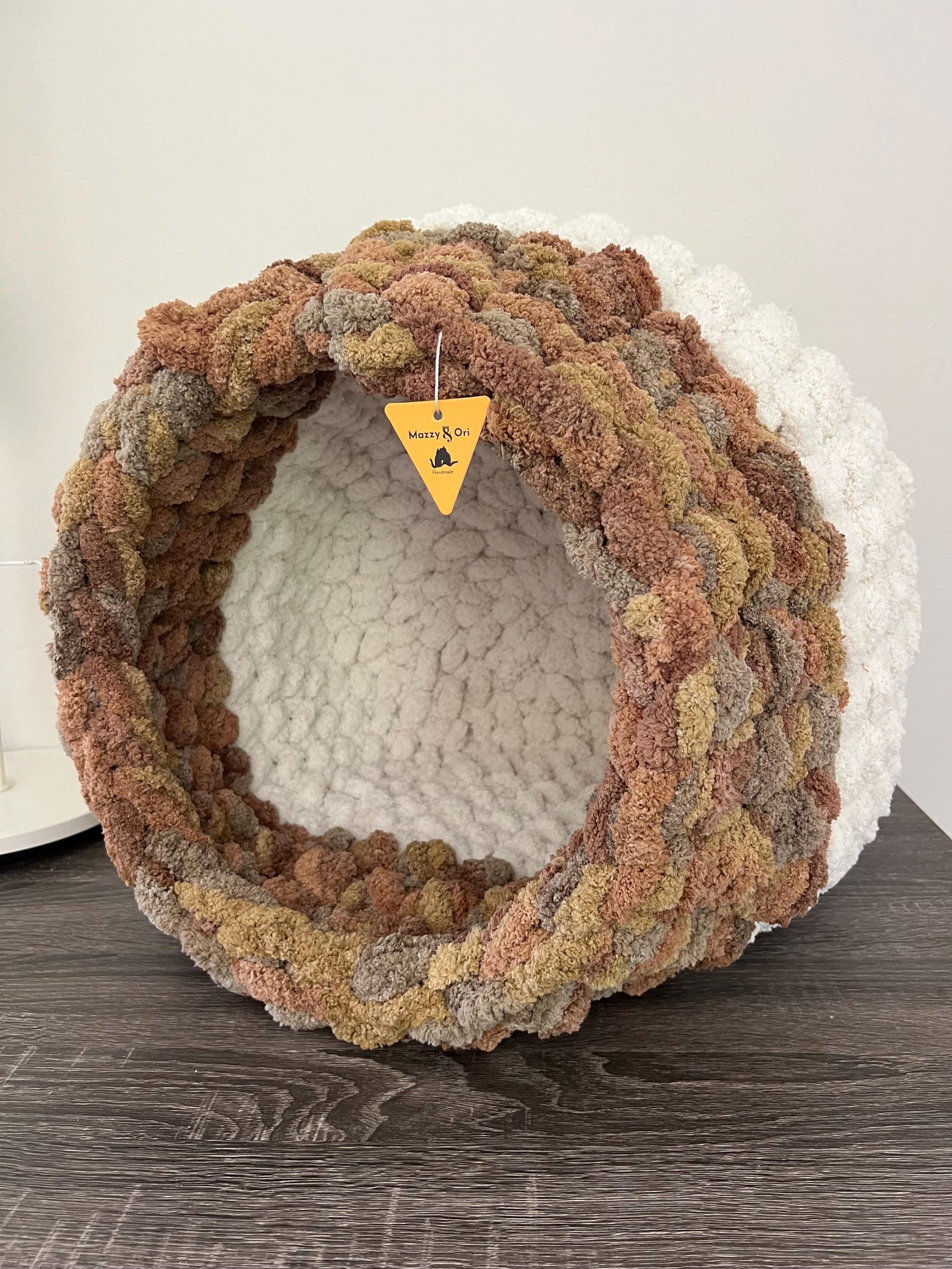 Honest Pets® "Cozy Cave" Gehäkeltes Katzenhaus aus Chenille – Formstabil & Handgefertigt